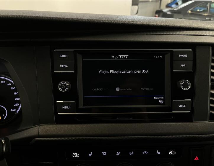 Volkswagen Caravelle 8