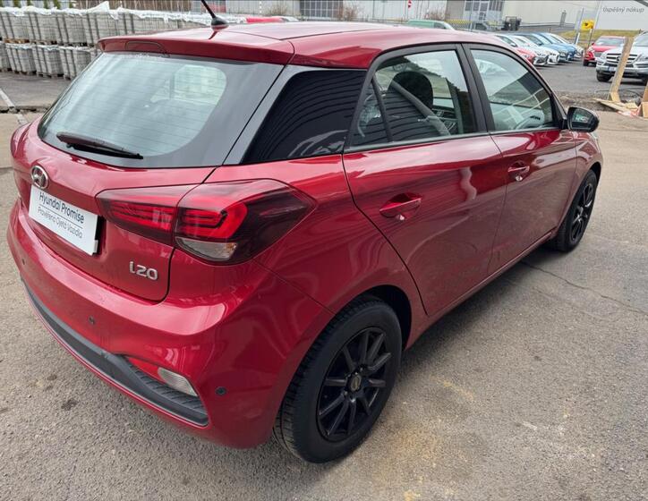 Hyundai i20 9