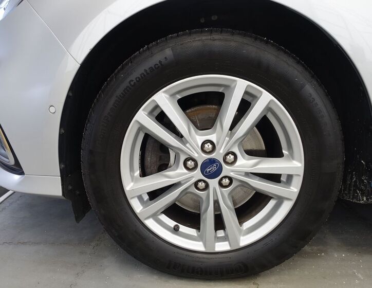 Ford Galaxy 36