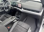 BMW iX1 8