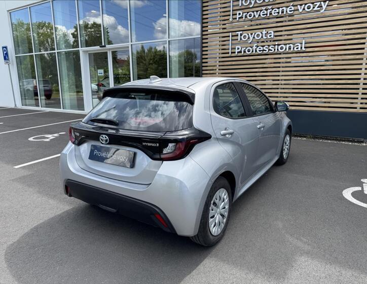 Toyota Yaris 15