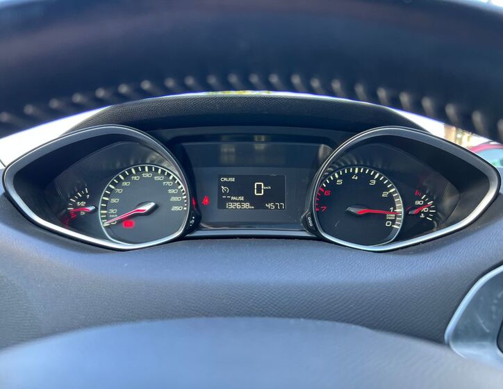 Peugeot 308 10