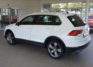 Volkswagen Tiguan 8