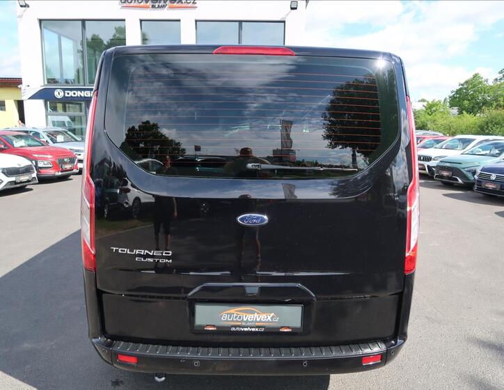 Ford Tourneo Custom 8