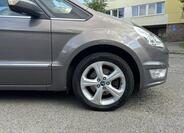 Ford Galaxy 14