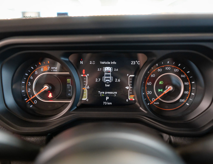 Jeep Wrangler 21