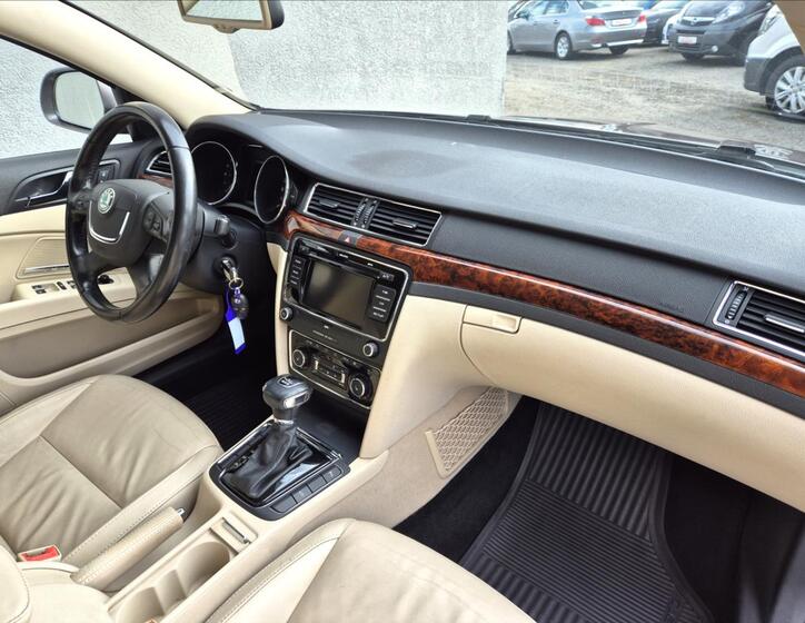 Škoda Superb 23