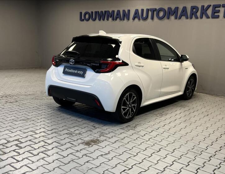 Toyota Yaris 2