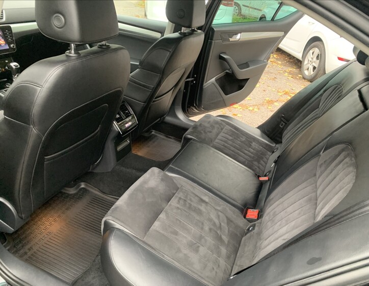 Škoda Superb 18
