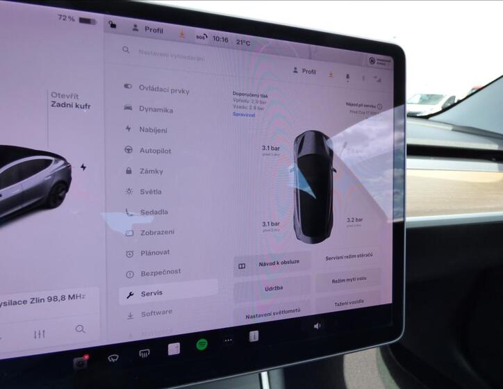 Tesla Model 3 18