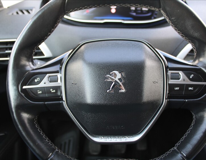 Peugeot 3008 13