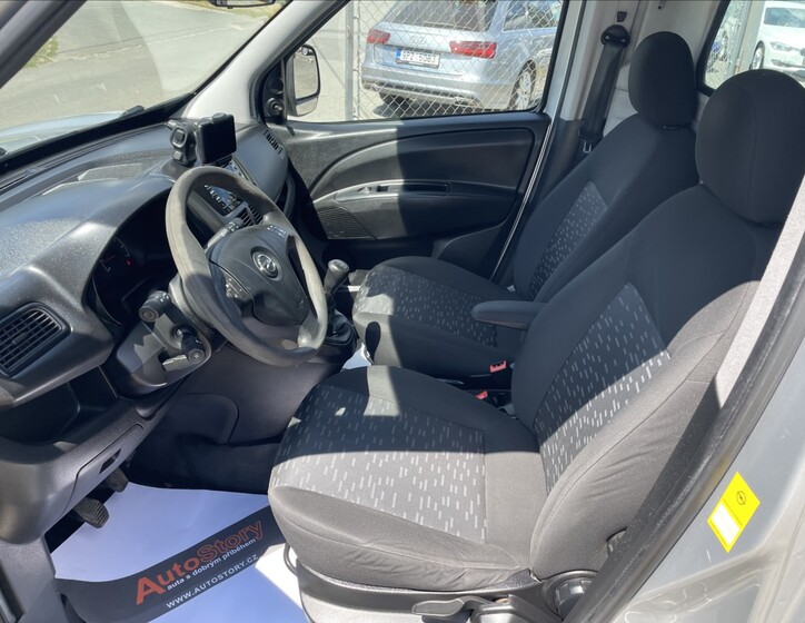 Opel Combo 10