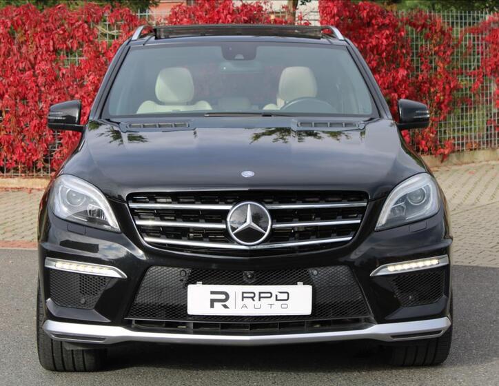 Mercedes-Benz Třídy M 8