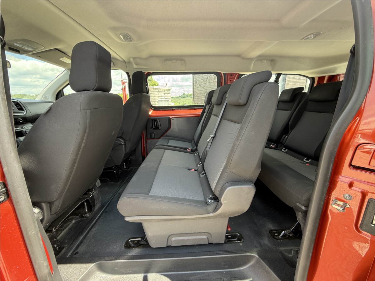 Peugeot Traveller