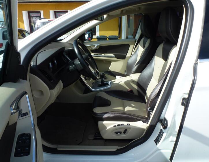 Volvo XC60 15