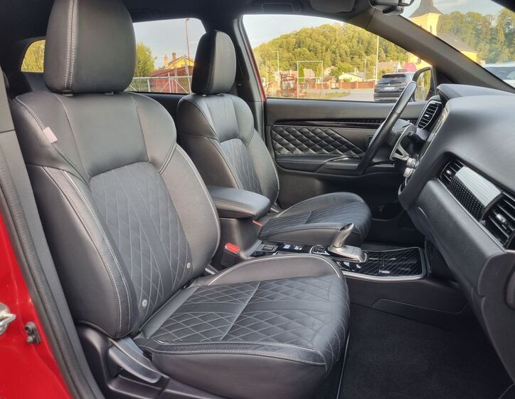 Mitsubishi Outlander 10