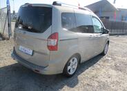 Ford Tourneo Courier 4