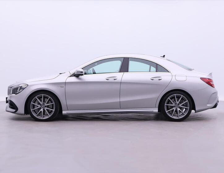 Mercedes-Benz CLA 4