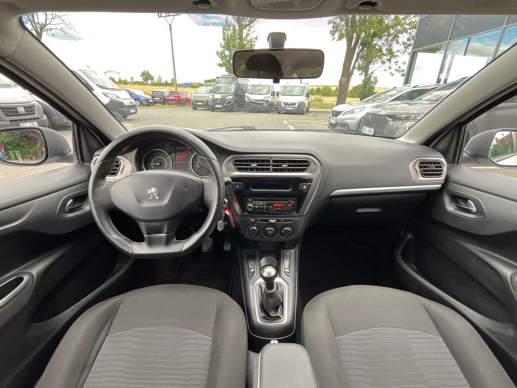Peugeot 301