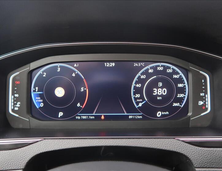 Volkswagen Passat 11