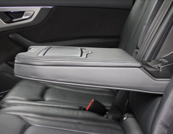 Audi Q7 34