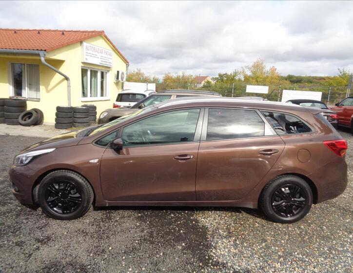 KIA Ceed 4