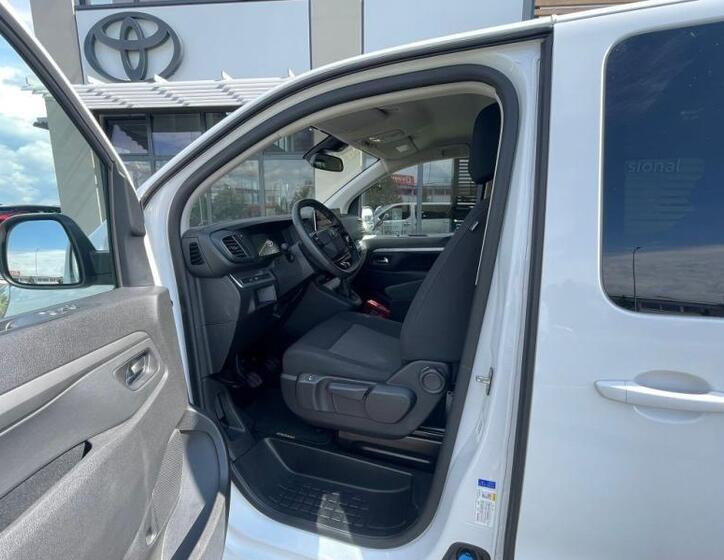 Toyota ProAce Verso 9