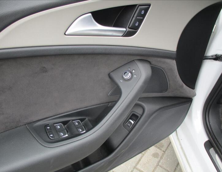 Audi A6 Allroad 8