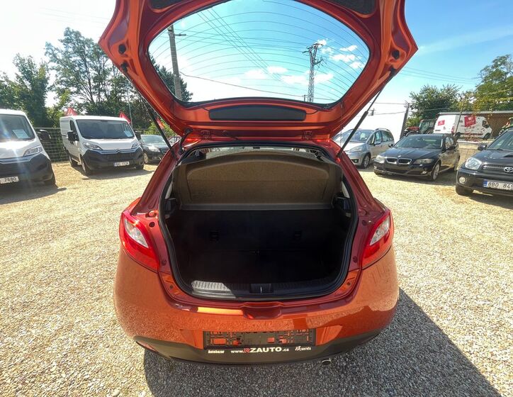 Mazda 2 5
