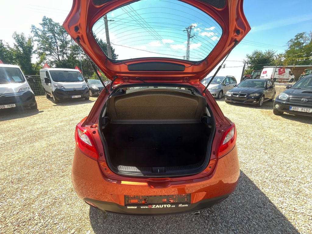 Mazda 2