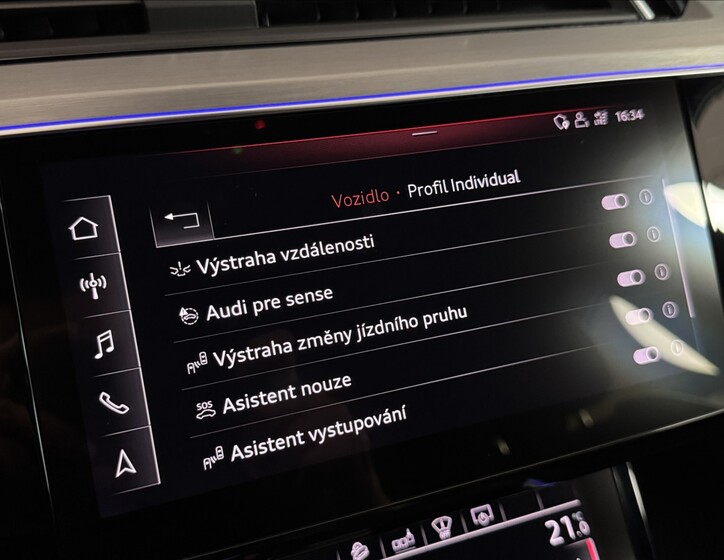 Audi e-tron 32