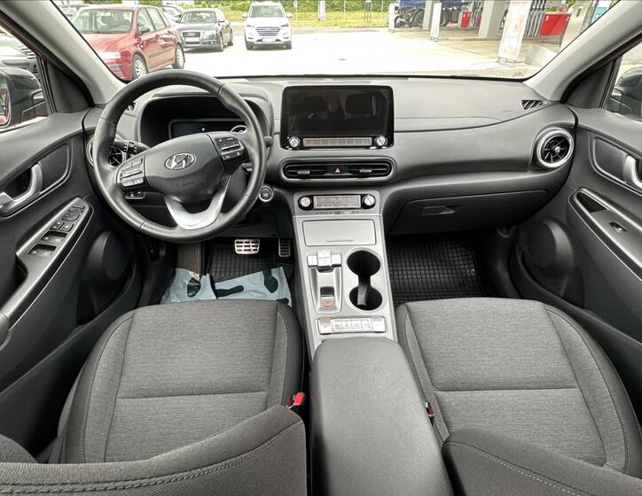 Hyundai Kona 12
