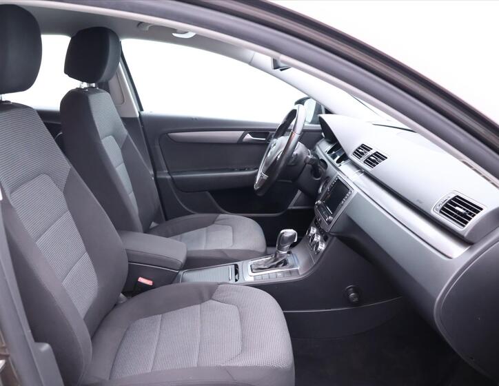 Volkswagen Passat 13