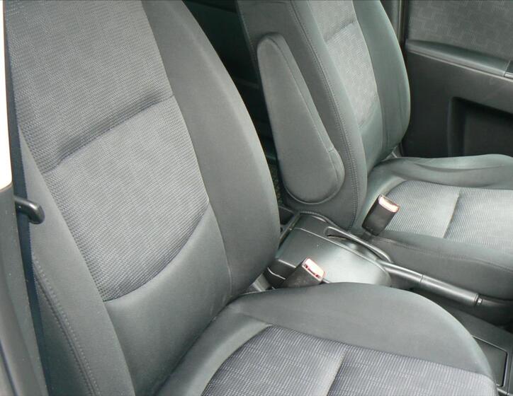 Mazda 5 15