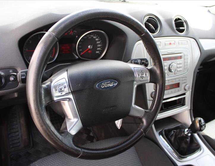 Ford Mondeo 14