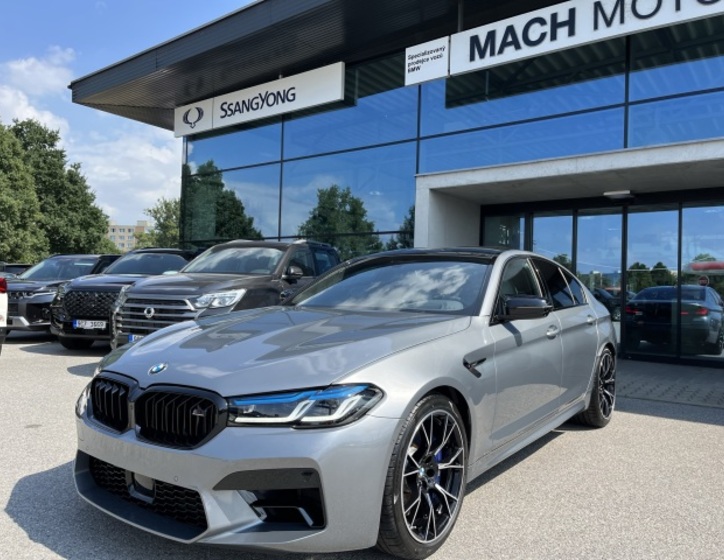 BMW M5 4