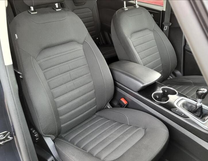 Ford Galaxy 10