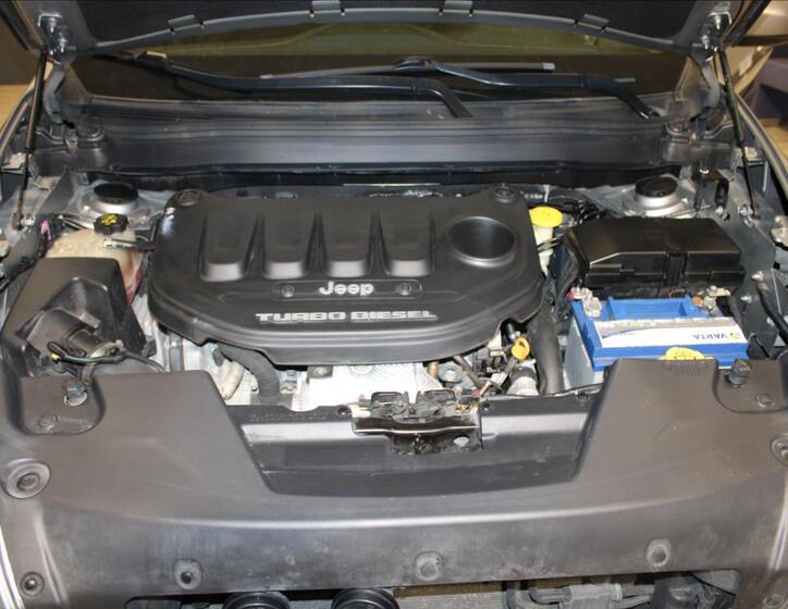 Jeep Cherokee 6