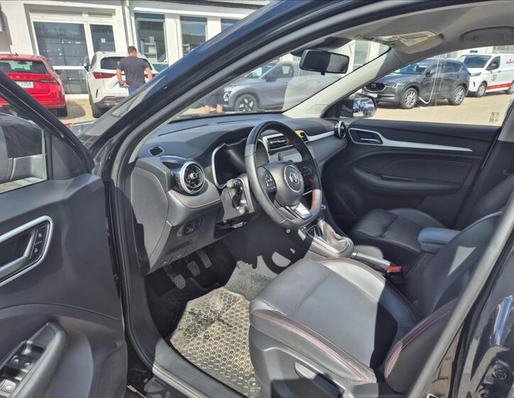 MG ZS 7