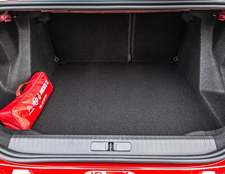 Citroën C4 X 5