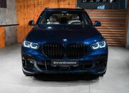 BMW X5 8
