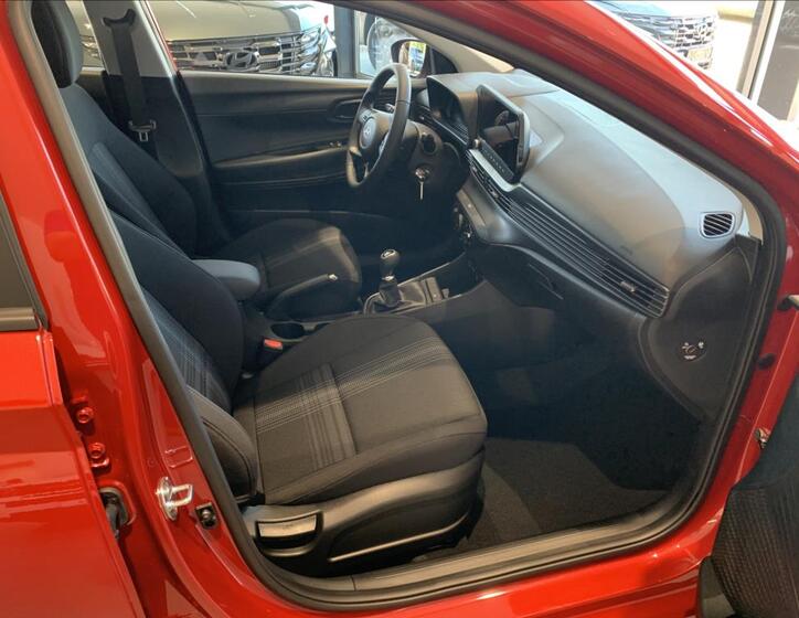 Hyundai i20 35