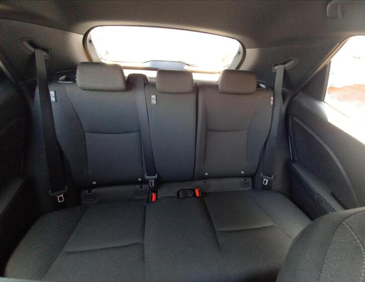 Lexus LBX 10