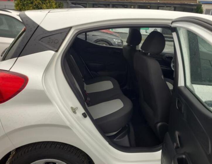 Hyundai i10 10