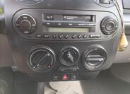 Volkswagen New Beetle 11