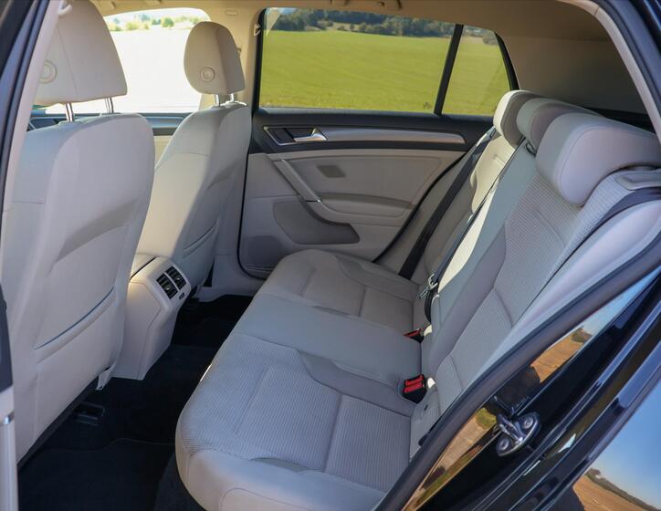 Volkswagen Golf 14