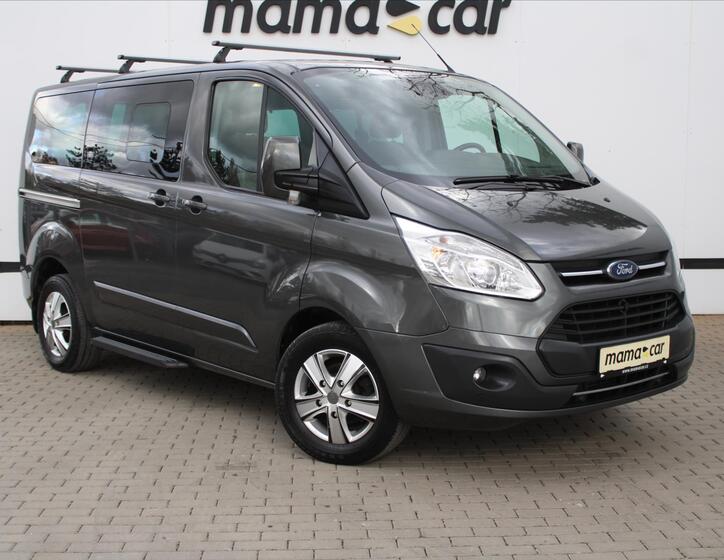 Ford Tourneo Custom 1