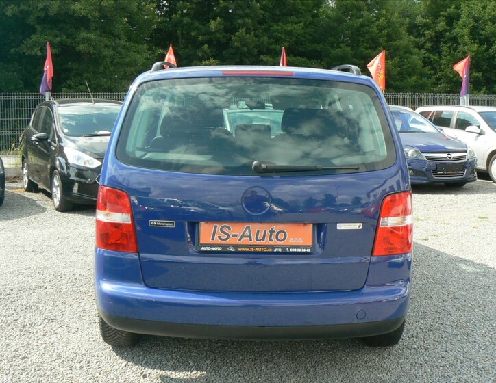 Volkswagen Touran 6
