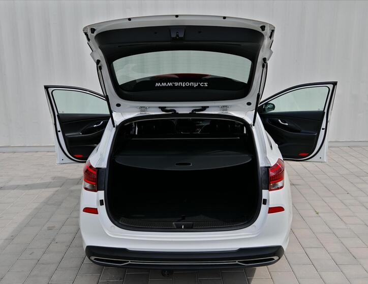 Hyundai i30 16