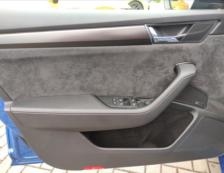 Škoda Superb 10
